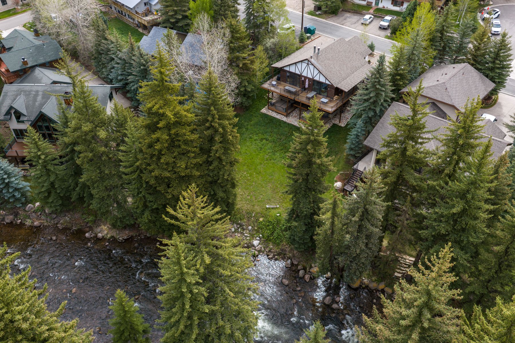 Top-down view to the creek beyond